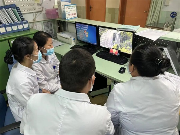 通用医疗及所属单位认真收看党的二十大开幕会盛况(图25) 通用医疗及所属单位认真收看党的二十大开幕会盛况(图25)