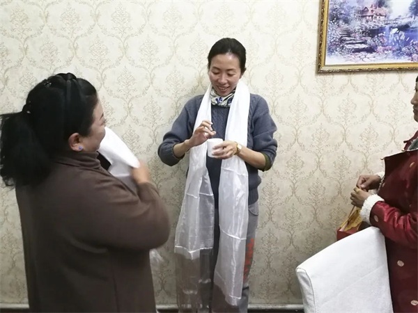 战疫英雄谱 | 援沪医疗队陈晓康：从支援西藏到支援上海，她一直在路上(图3)