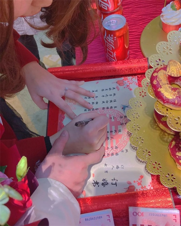 战疫英雄谱 | 最浪漫的事，这对援沪夫妻给出了生动诠释(图3)