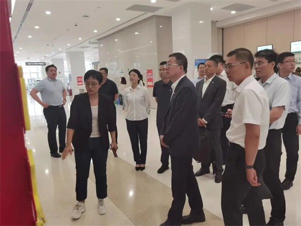 通用医疗党委书记、总经理杨光一行赴贵州茅台医院拜访交流(图2)