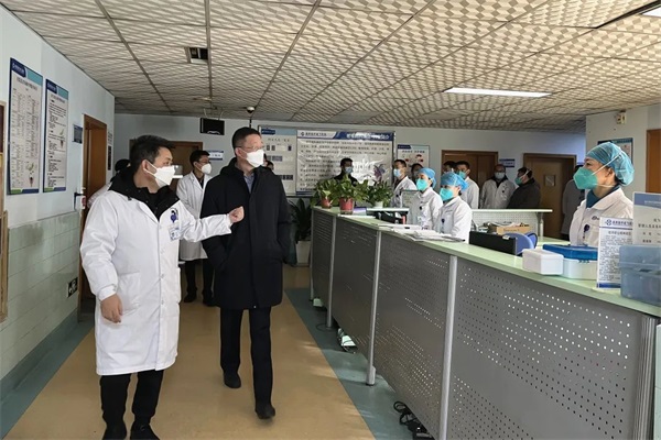 通用医疗总经理杨光一行调研成都片区所属医院(图2)