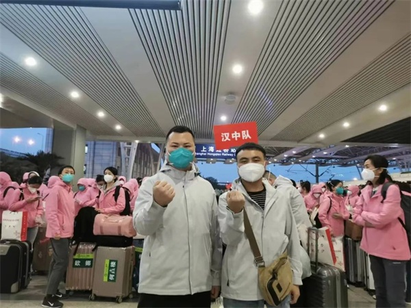 520 用爱守“沪” | 在ICU 里“团聚”的夫妻(图4)