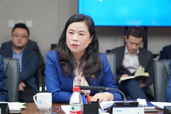 通用技术集团副总经理、党组成员贾大风一行到通用医疗调研(图2)