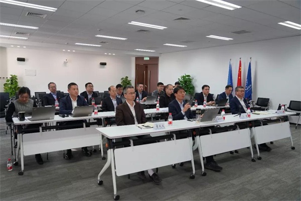 通用医疗召开所属单位“十四五”规划评审会(图1)